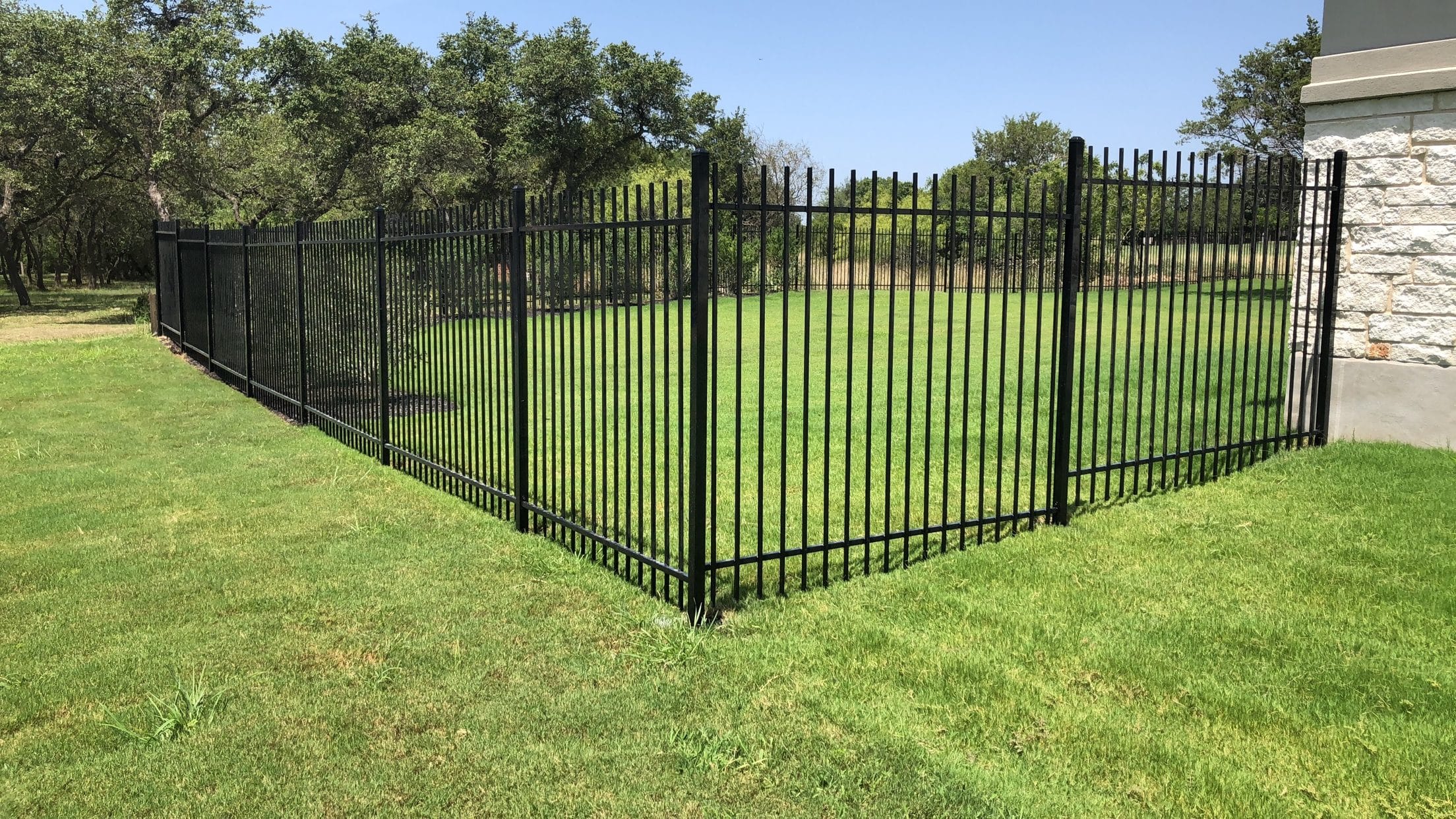 Iron Fence Picket Style Comal Fence