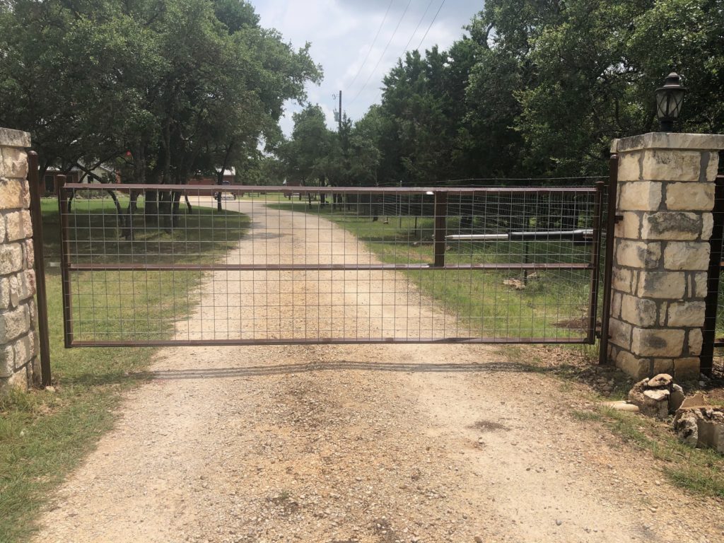 Single Swing Square Tube Fence With Panel